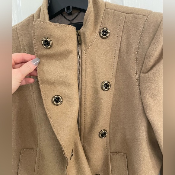 Camel wool coat. - Picture 3 of 6